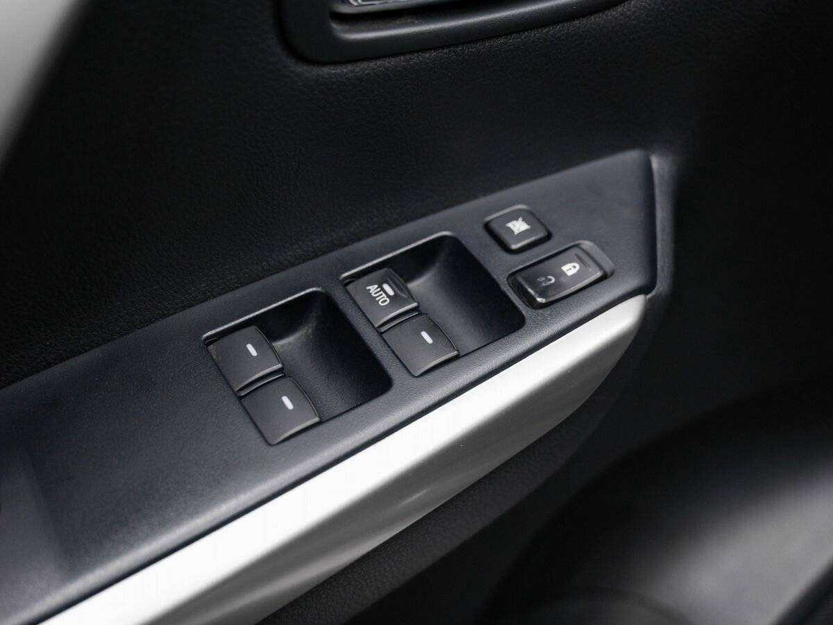 Mitsubishi Pajero Sport с пробегом — 2018 год. Фото: #14