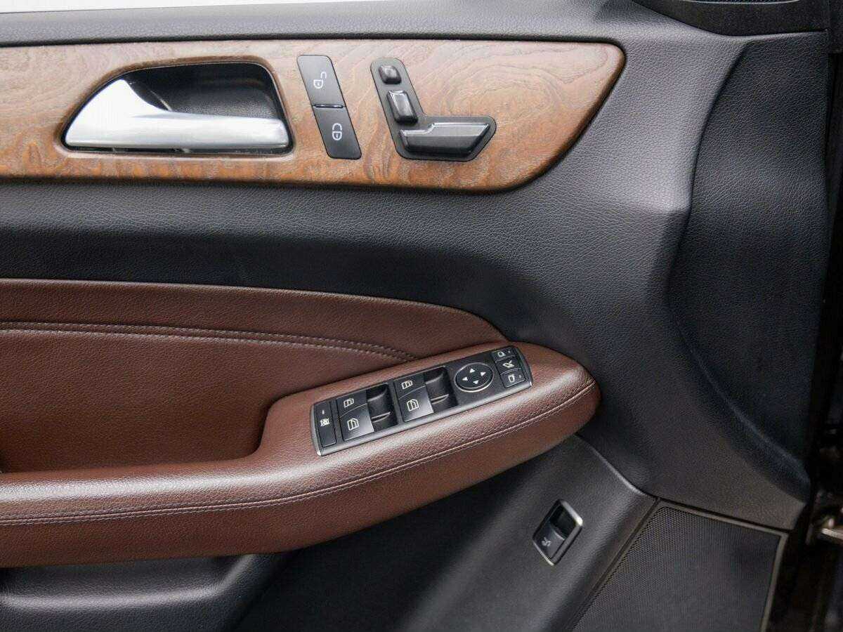 Mercedes-Benz M-Класс с пробегом — 2013 год. Фото: #16