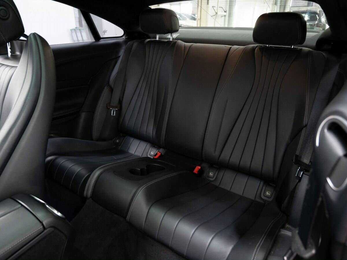 Mercedes-Benz E-Класс с пробегом — 2017 год. Фото: #8