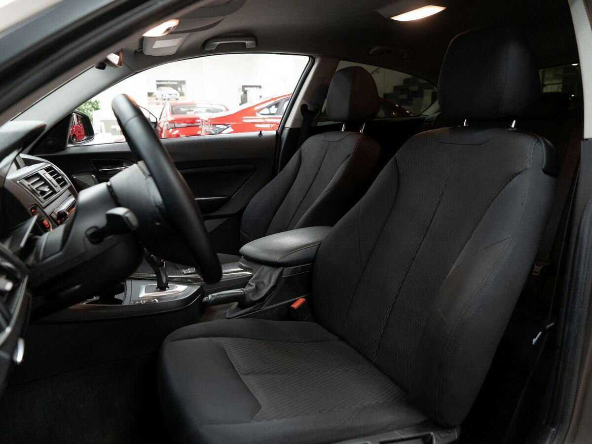 BMW 1 серии с пробегом — 2012 год. Фото: #5