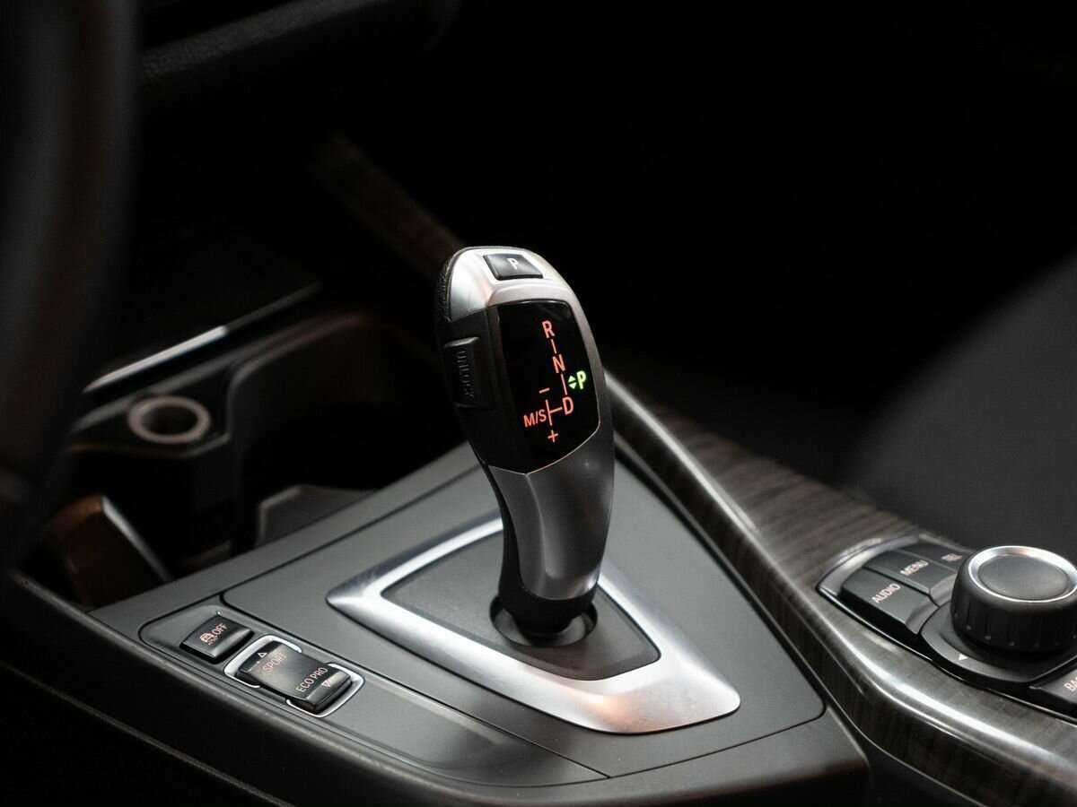 BMW 1 серии с пробегом — 2012 год. Фото: #10