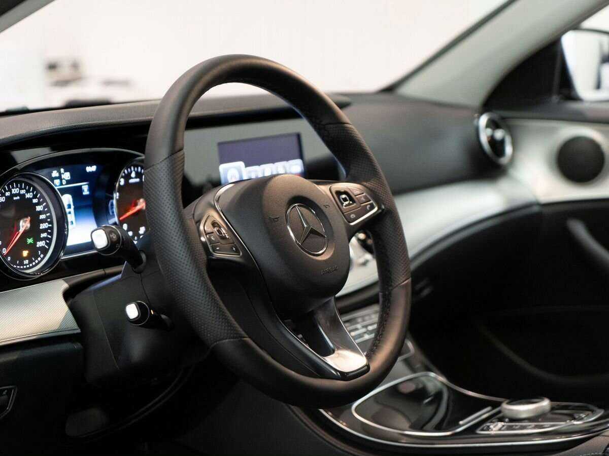 Mercedes-Benz E-Класс с пробегом — 2017 год. Фото: #4