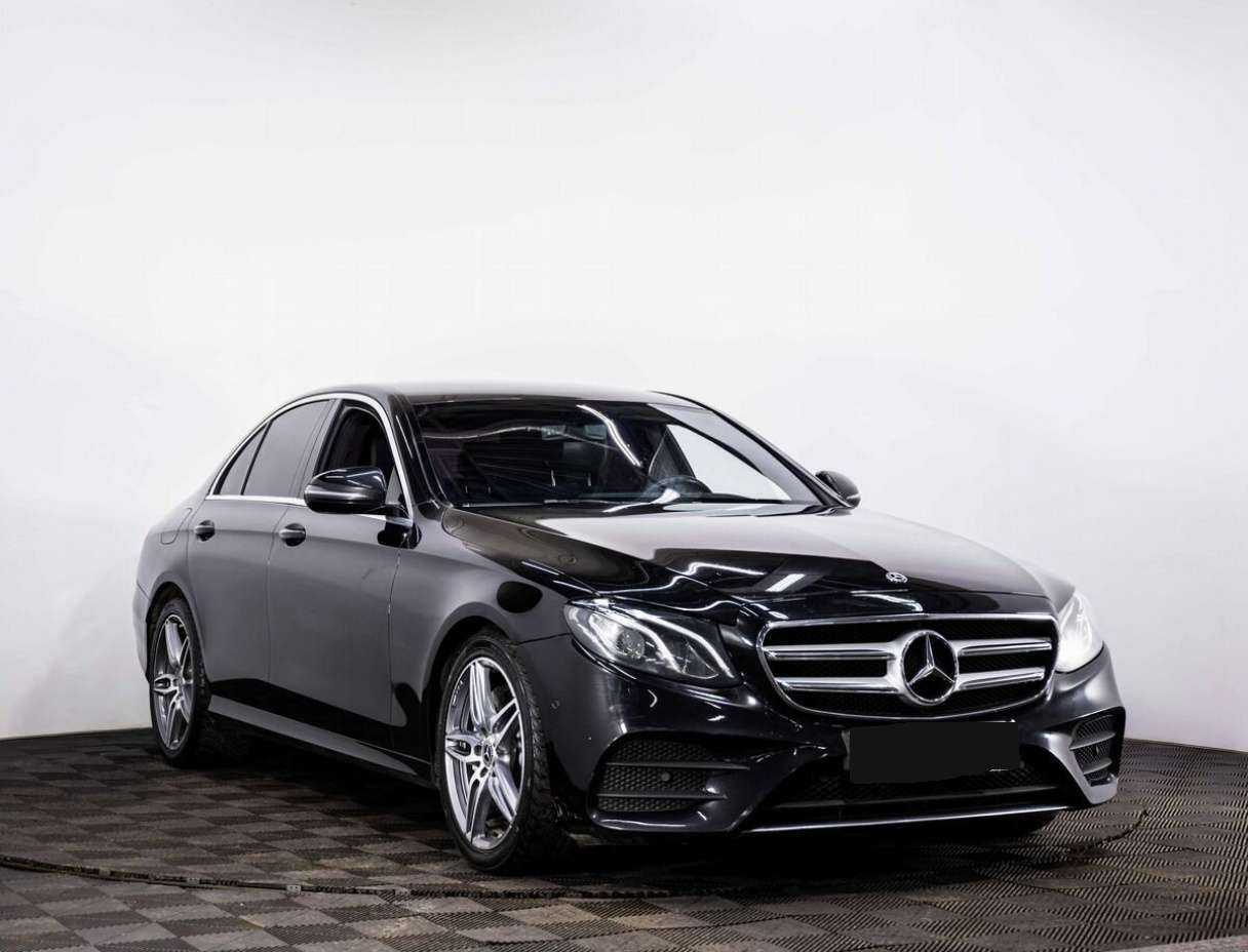 Mercedes-Benz E-Класс с пробегом — 2017 год. Фото: #2