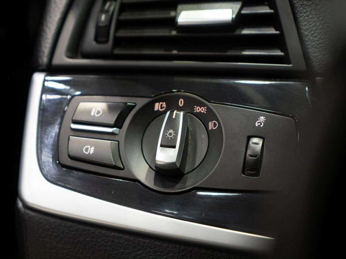 BMW 5 серии с пробегом — 2016 год. Фото: #17