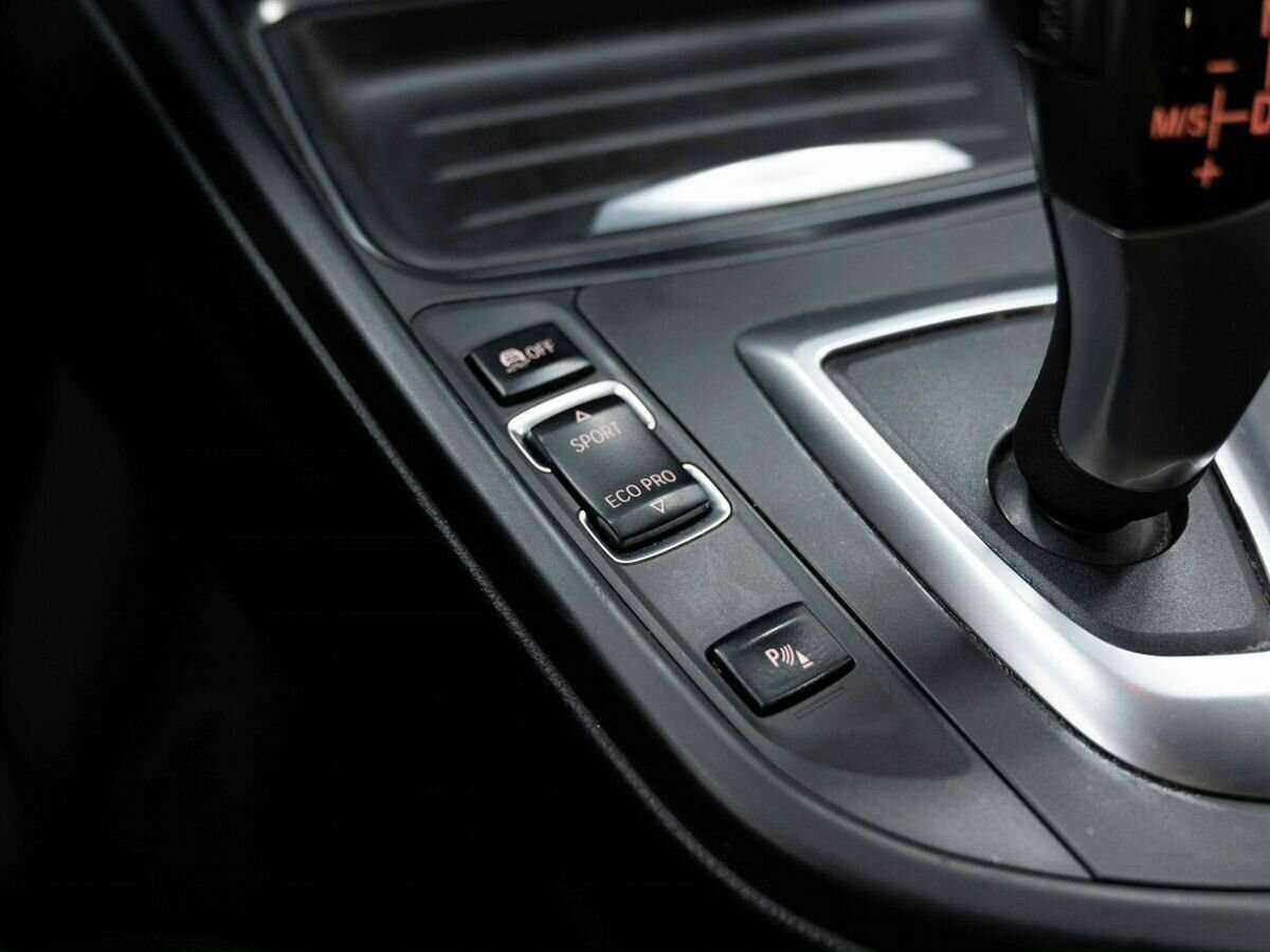 BMW 3 серии с пробегом — 2014 год. Фото: #22