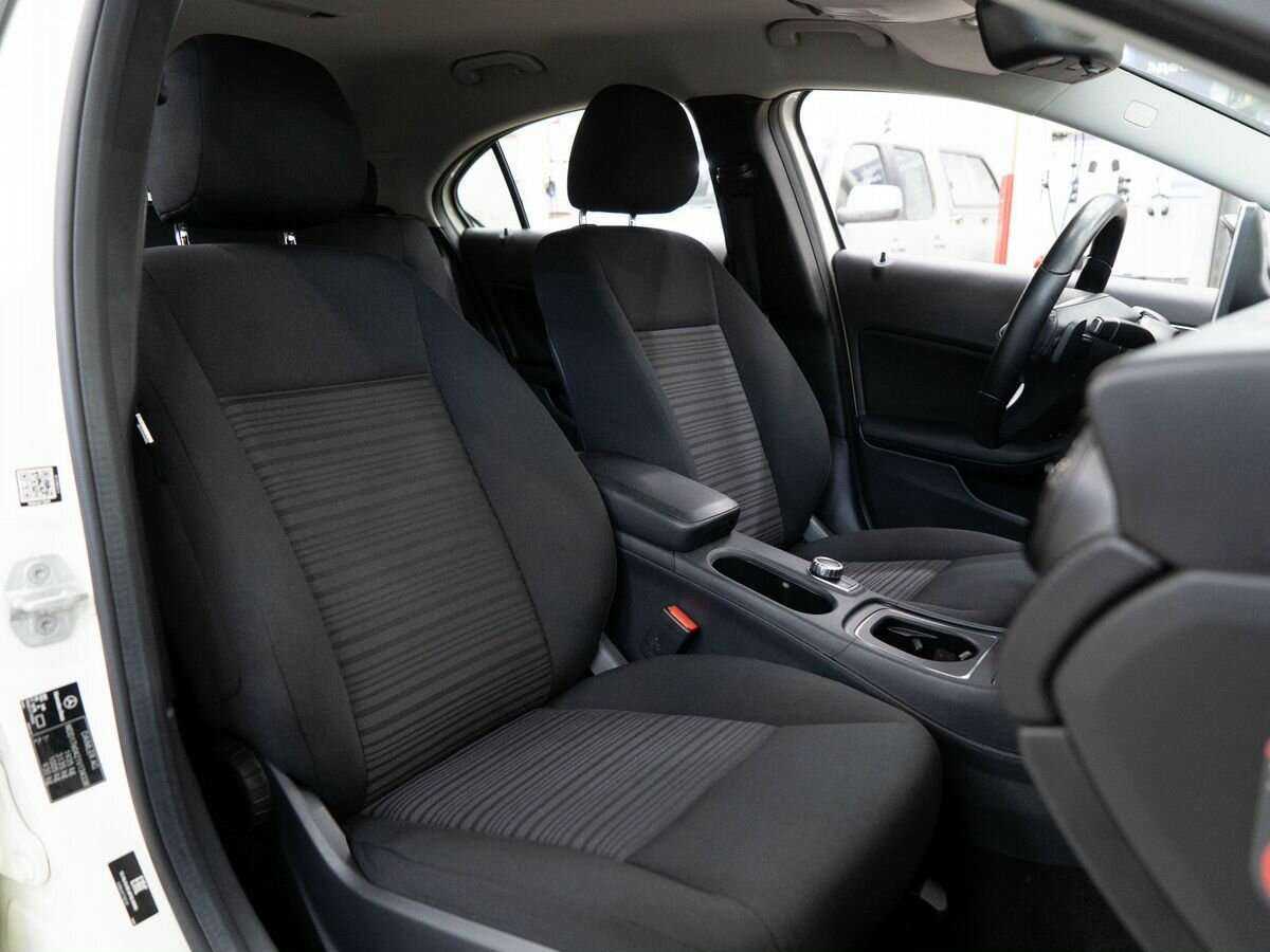 Mercedes-Benz A-Класс с пробегом — 2016 год. Фото: #8