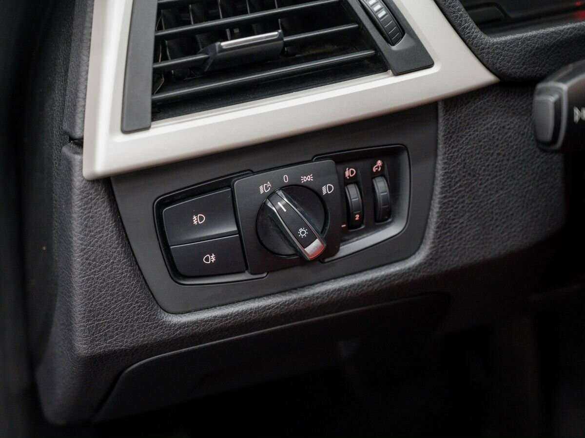 BMW 3 серии с пробегом — 2015 год. Фото: #13