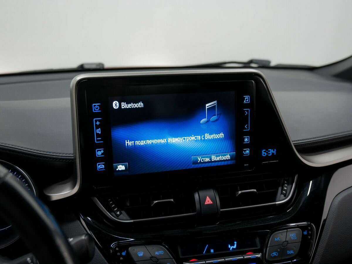 Toyota C-HR с пробегом — 2018 год. Фото: #17