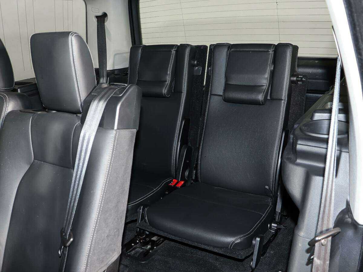 Land Rover Discovery с пробегом — 2012 год. Фото: #12