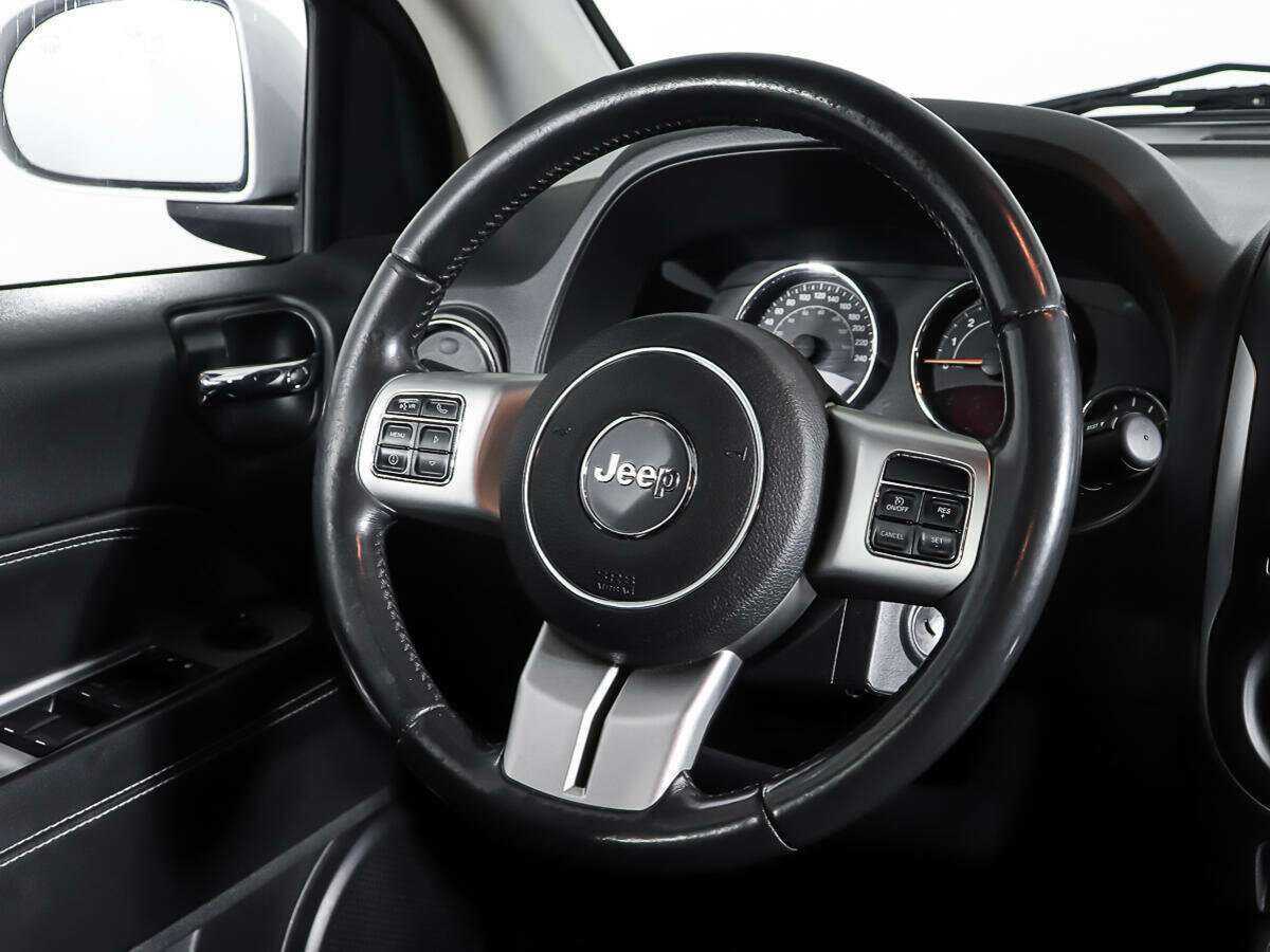 Jeep Compass с пробегом — 2013 год. Фото: #13