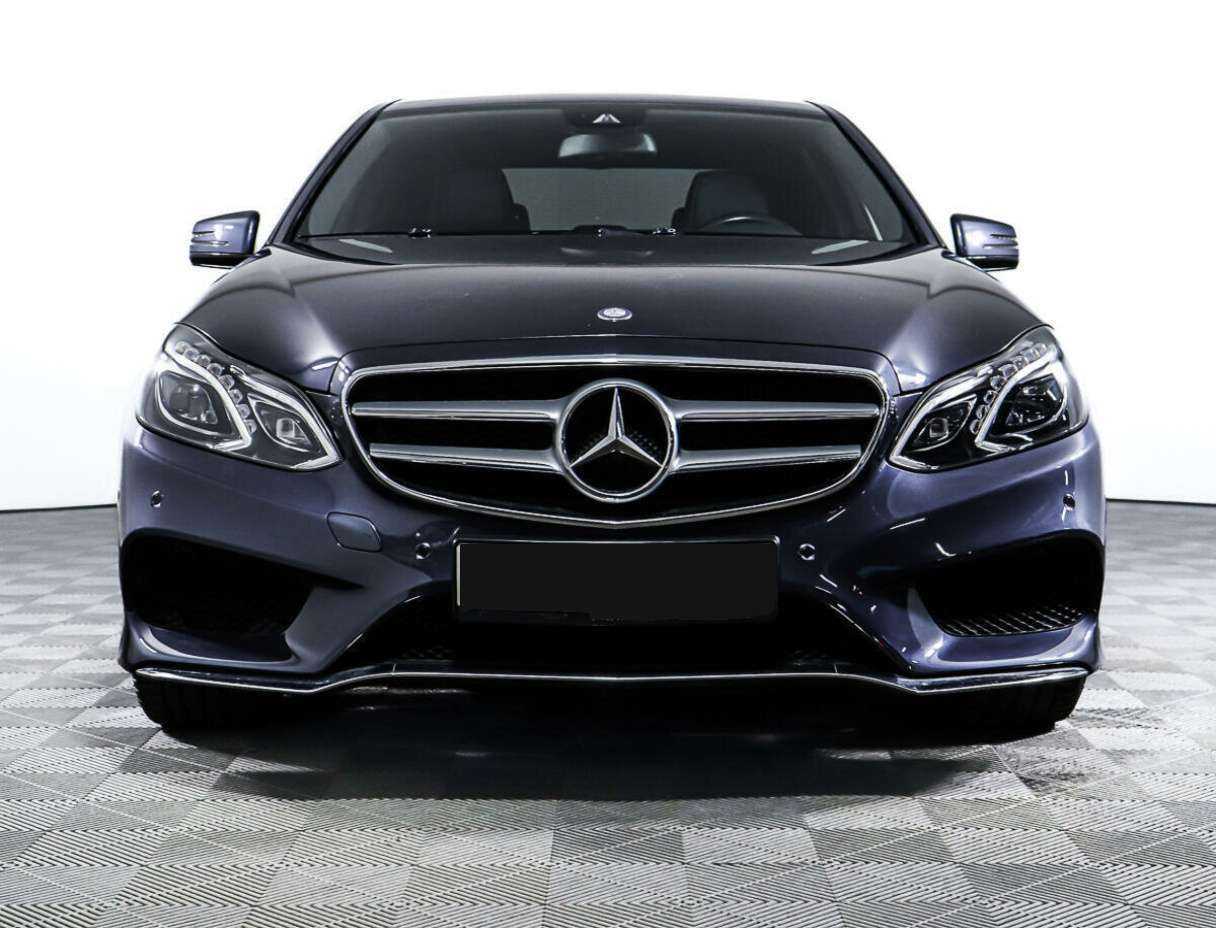 Mercedes-Benz E-Класс с пробегом — 2015 год. Фото: #1