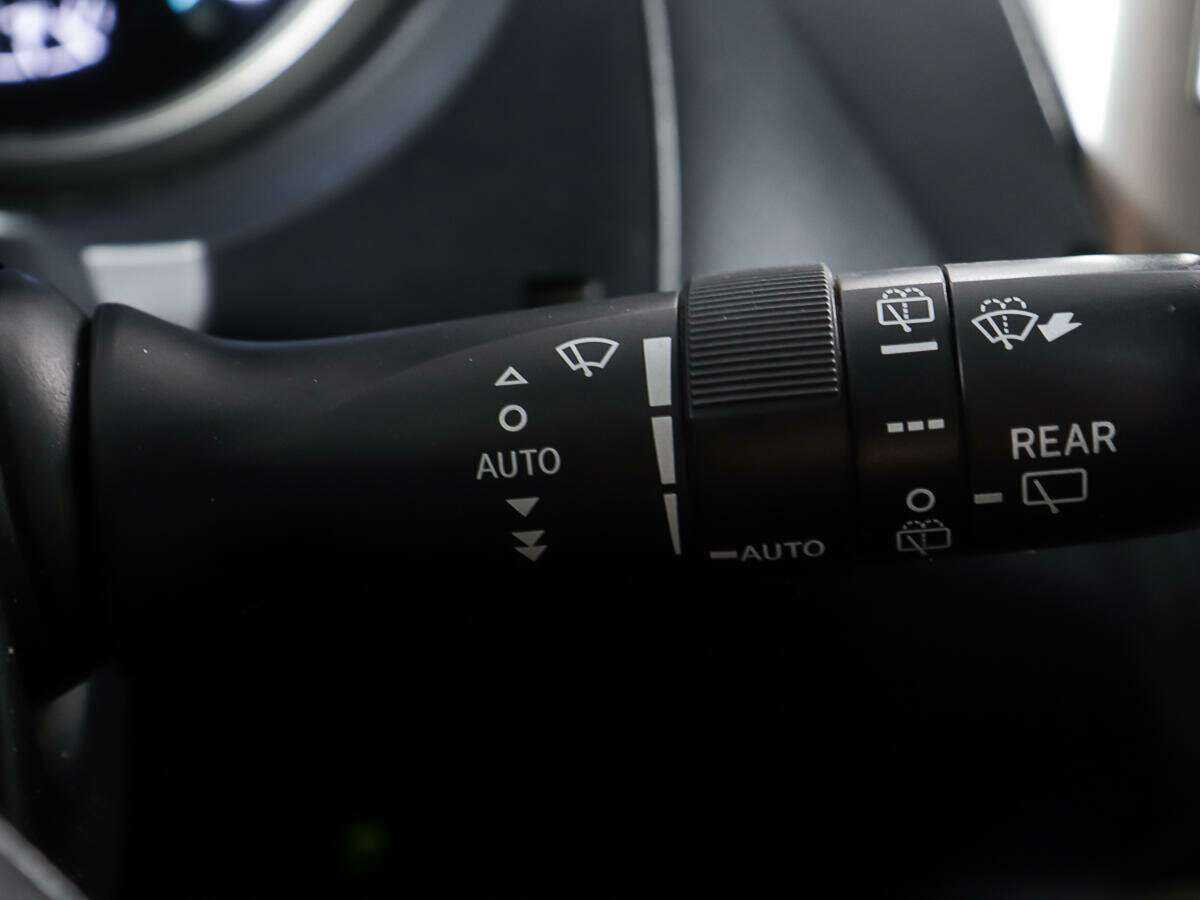 Toyota Land Cruiser Prado с пробегом — 2012 год. Фото: #15