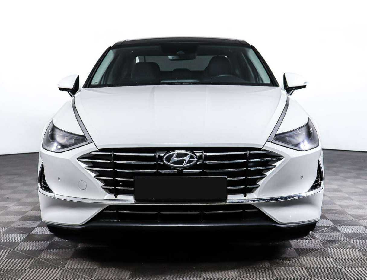 Hyundai Sonata с пробегом — 2022 год. Фото: #1