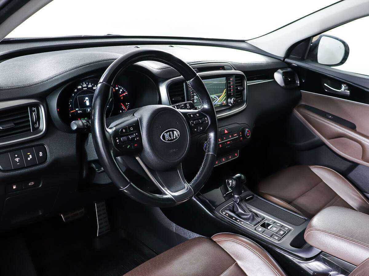 Kia Sorento с пробегом — 2017 год. Фото: #13