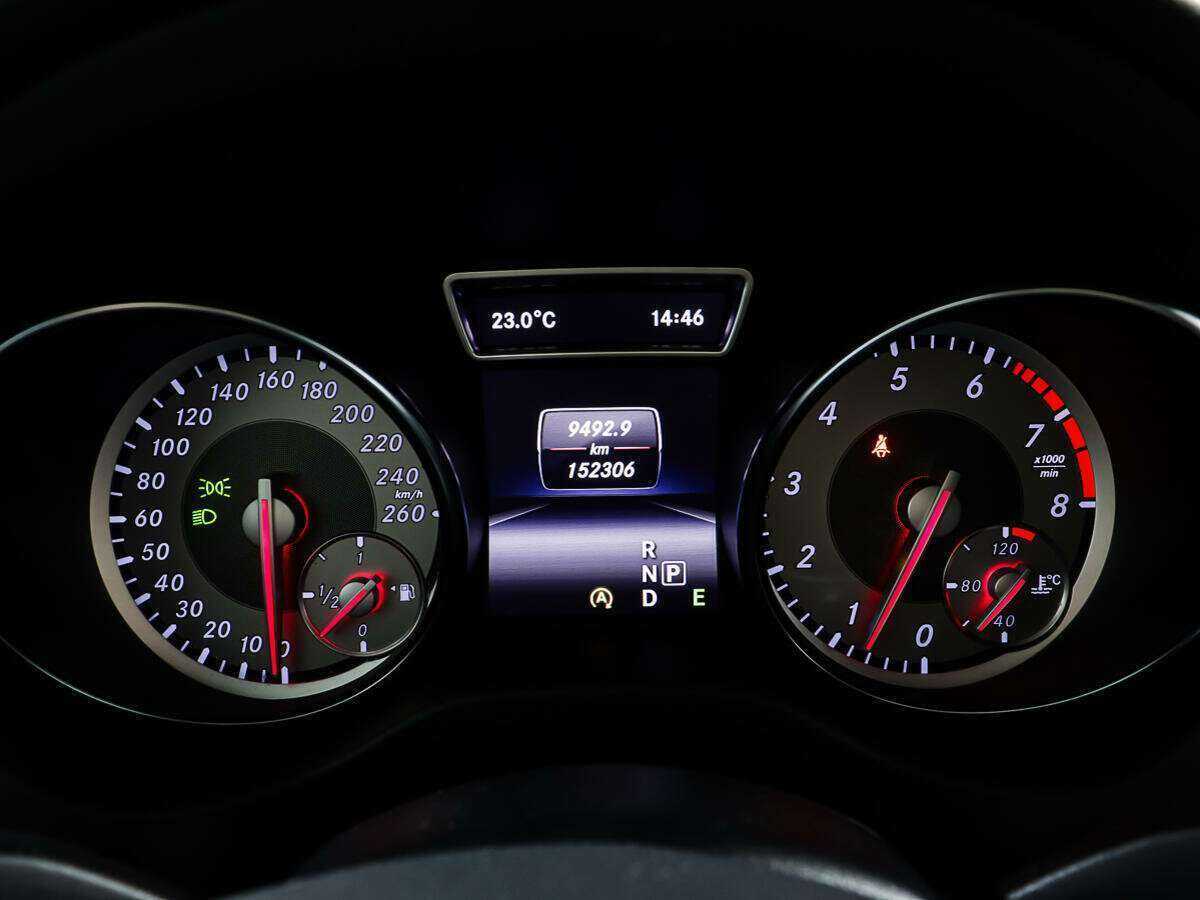 Mercedes-Benz CLA с пробегом — 2015 год. Фото: #11