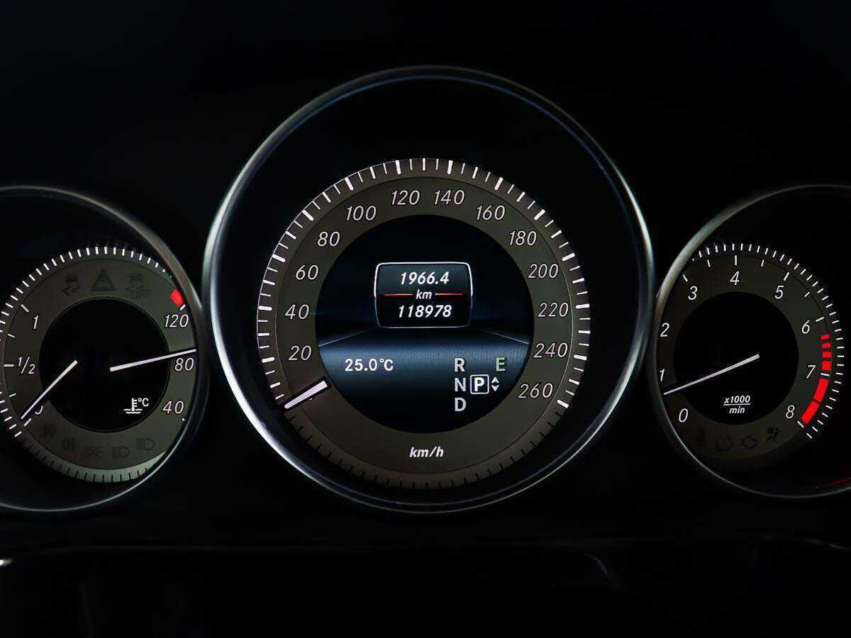 Mercedes-Benz E-Класс с пробегом — 2013 год. Фото: #13