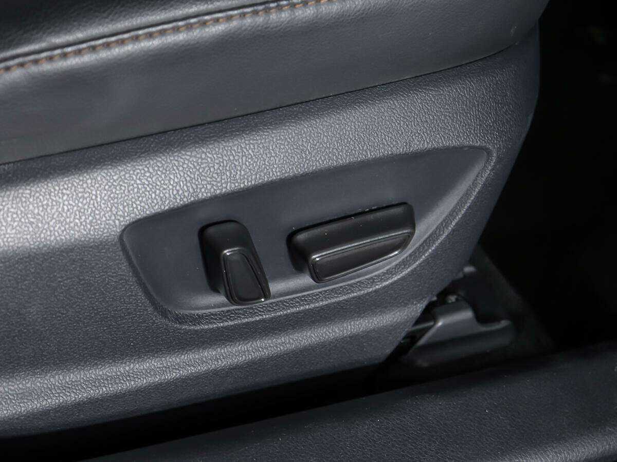 Toyota Camry с пробегом — 2019 год. Фото: #14