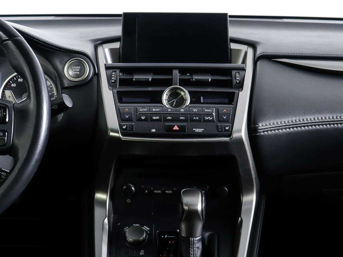 Lexus NX с пробегом — 2014 год. Фото: #11