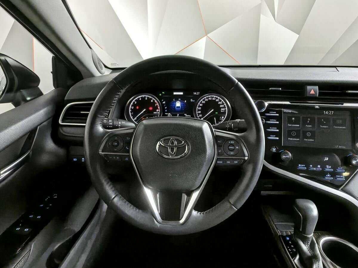 Toyota Camry с пробегом — 2020 год. Фото: #13