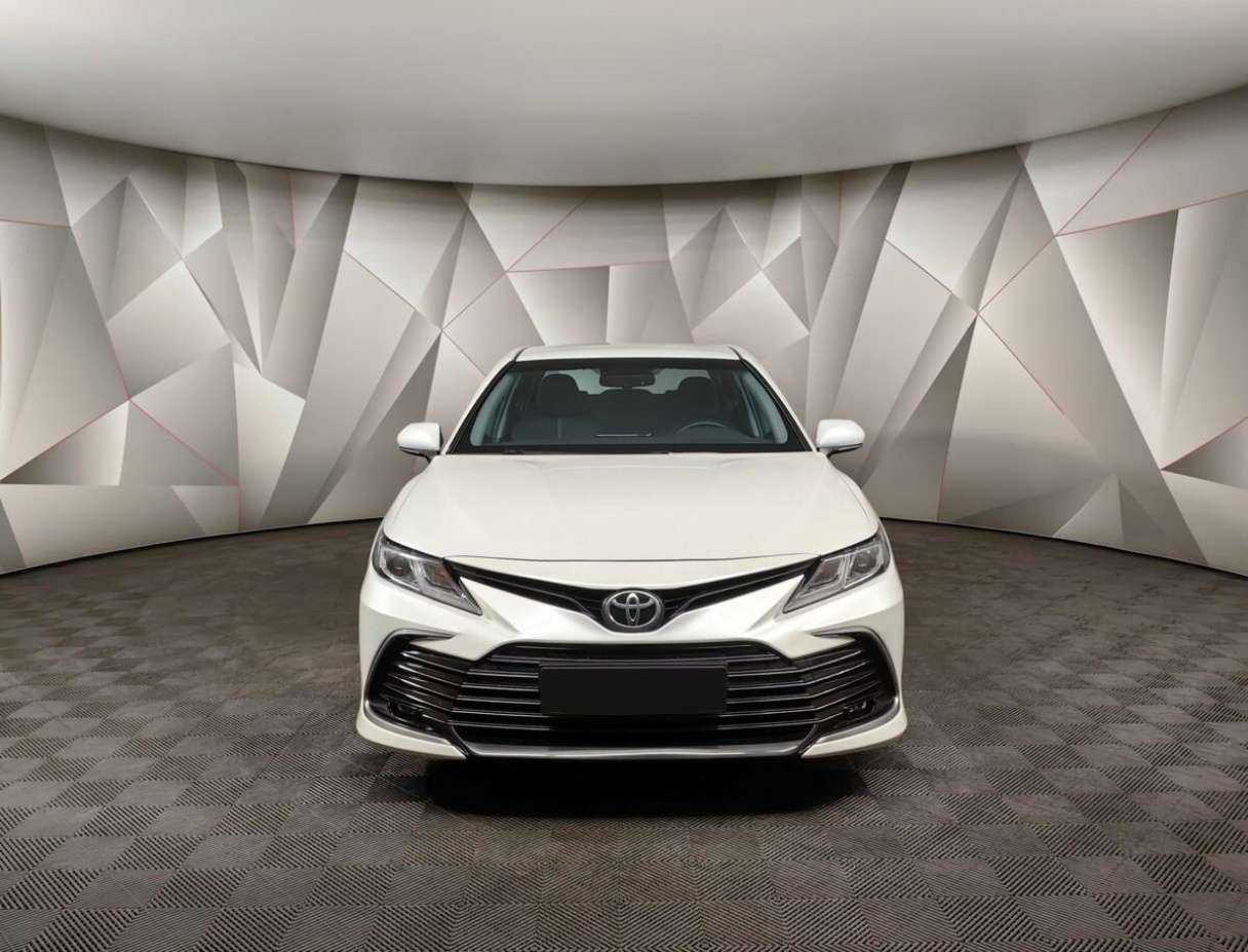 Toyota Camry с пробегом — 2021 год. Фото: #6