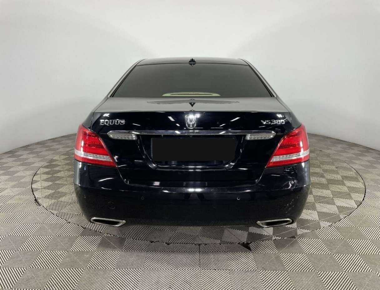 Hyundai Equus с пробегом — 2013 год. Фото: #2
