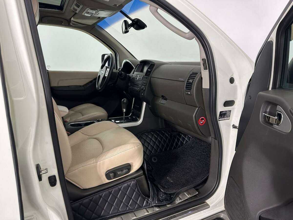Nissan Pathfinder с пробегом — 2012 год. Фото: #13