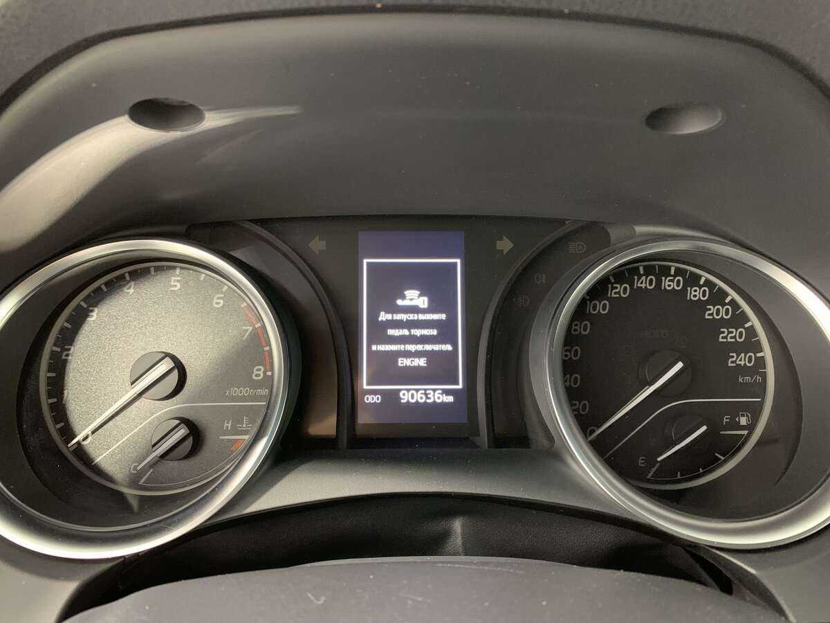 Toyota Camry с пробегом — 2019 год. Фото: #12