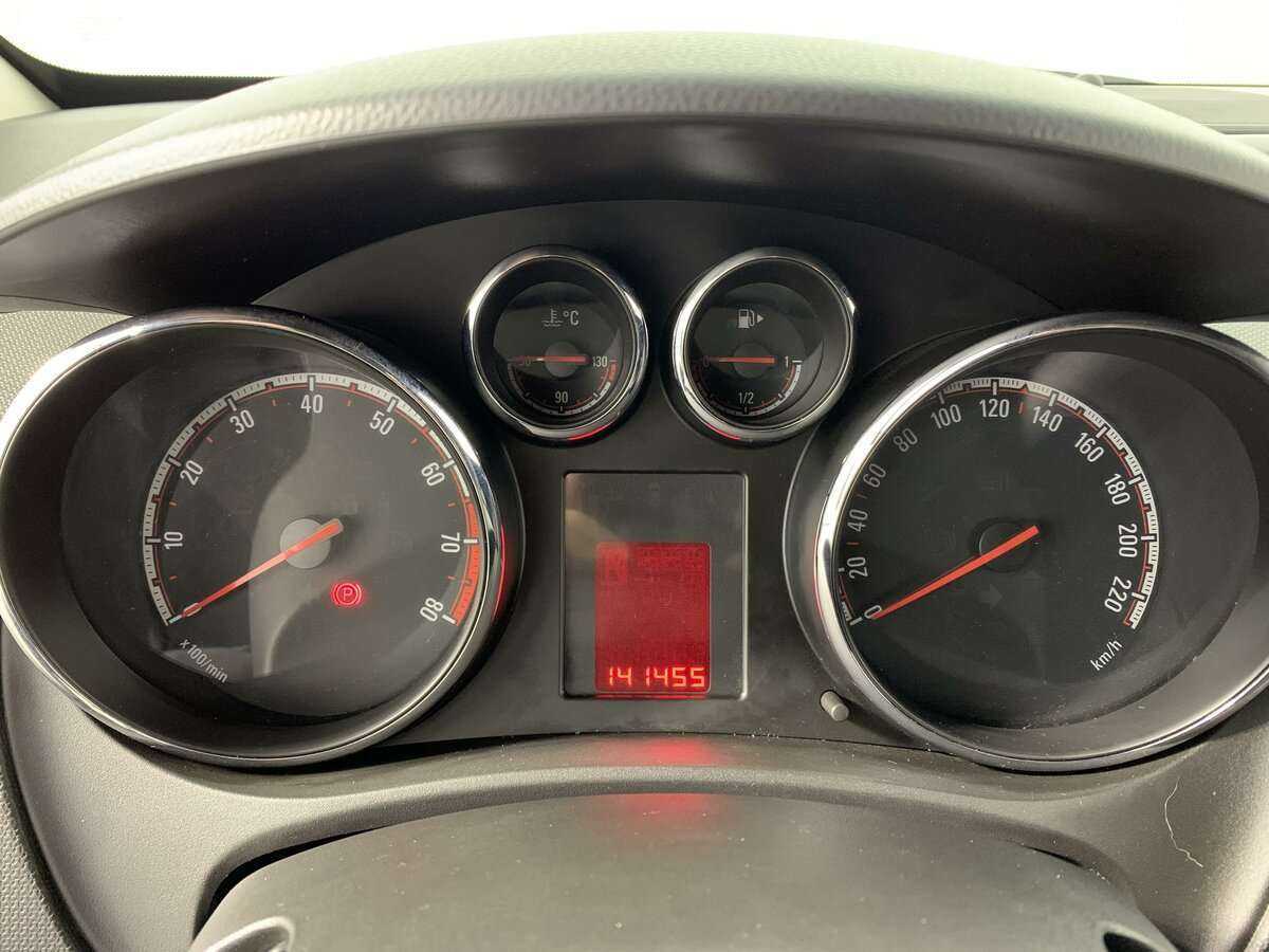 Opel Meriva с пробегом — 2013 год. Фото: #12