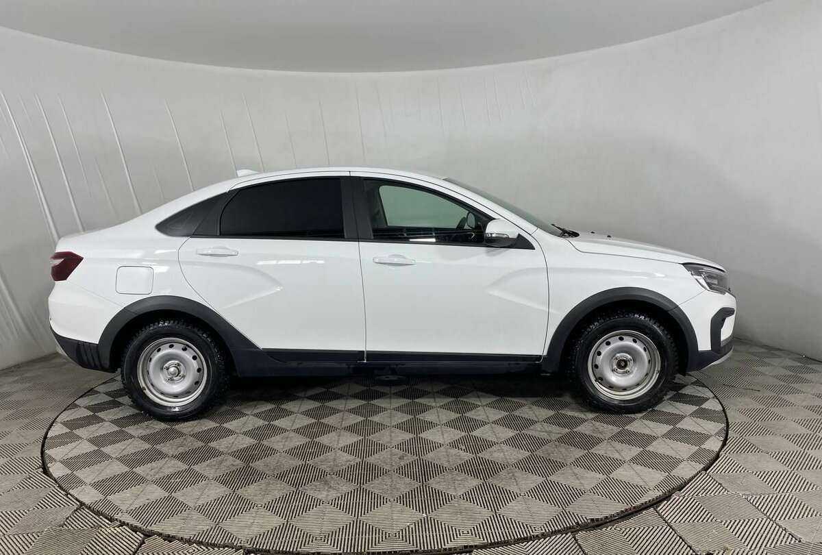 Lada (ВАЗ) Vesta с пробегом — 2023 год. Фото: #3