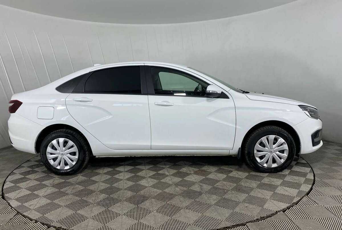 Lada (ВАЗ) Vesta с пробегом — 2023 год. Фото: #3