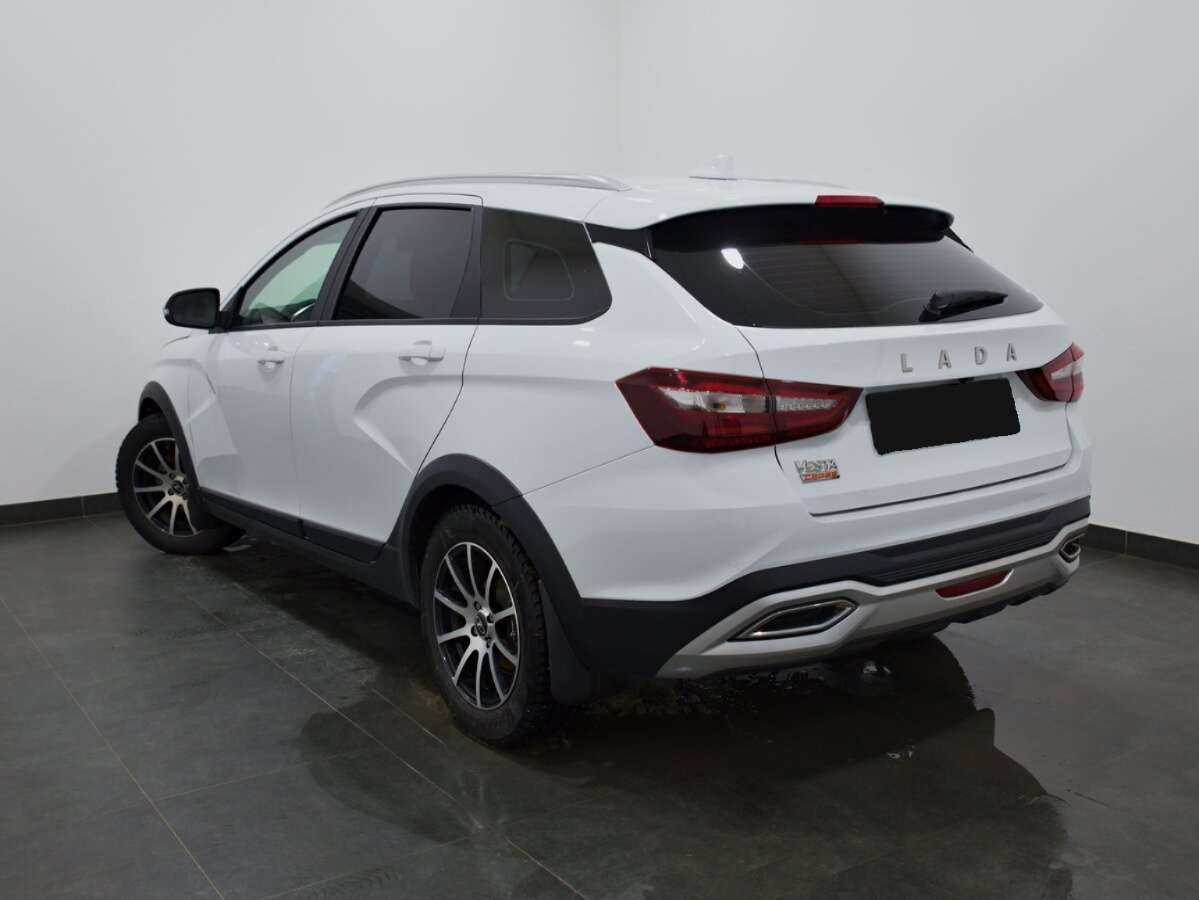 Lada (ВАЗ) Vesta с пробегом — 2023 год. Фото: #2