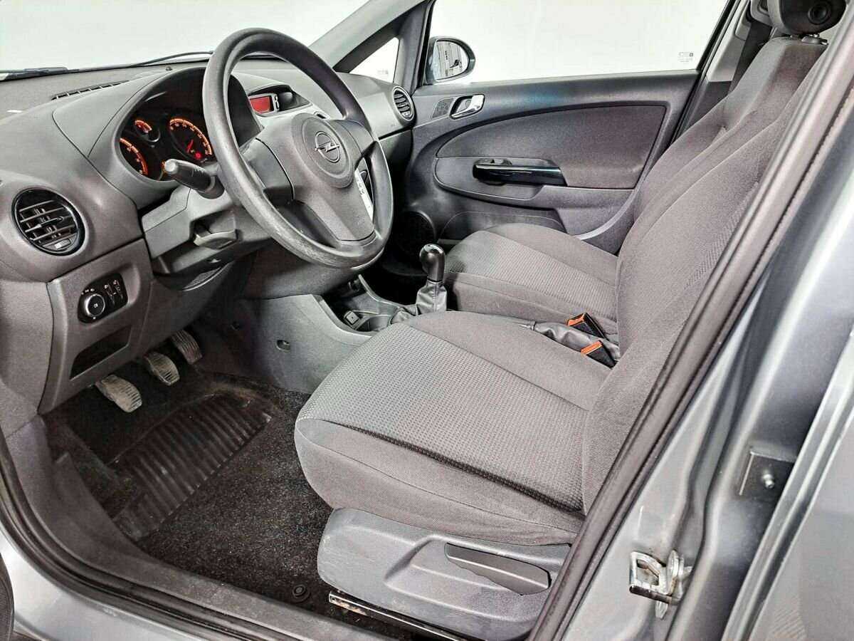 Opel Corsa с пробегом — 2012 год. Фото: #13