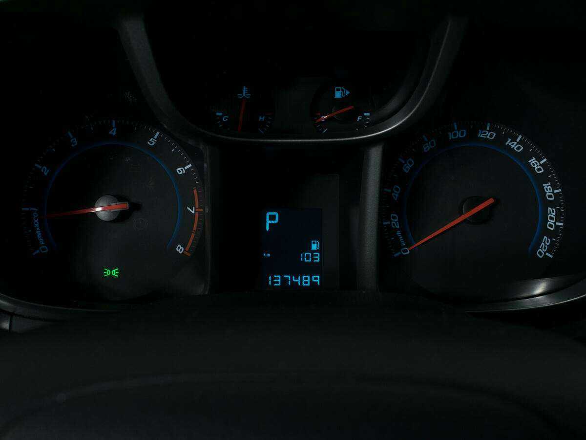 Chevrolet Orlando с пробегом — 2014 год. Фото: #10