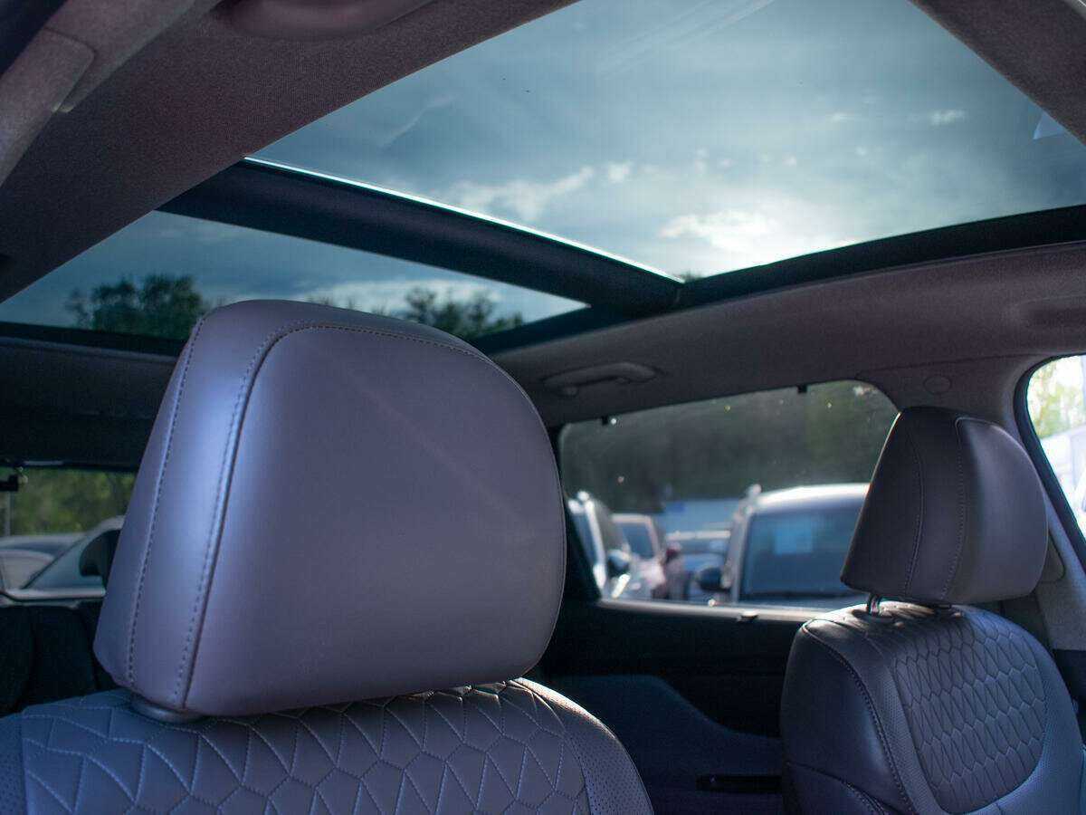 Hyundai Santa Fe с пробегом — 2018 год. Фото: #13