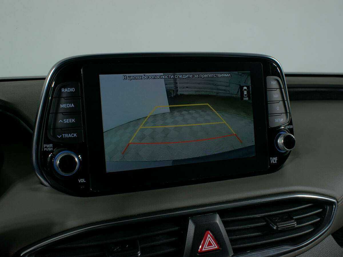 Hyundai Santa Fe с пробегом — 2018 год. Фото: #23