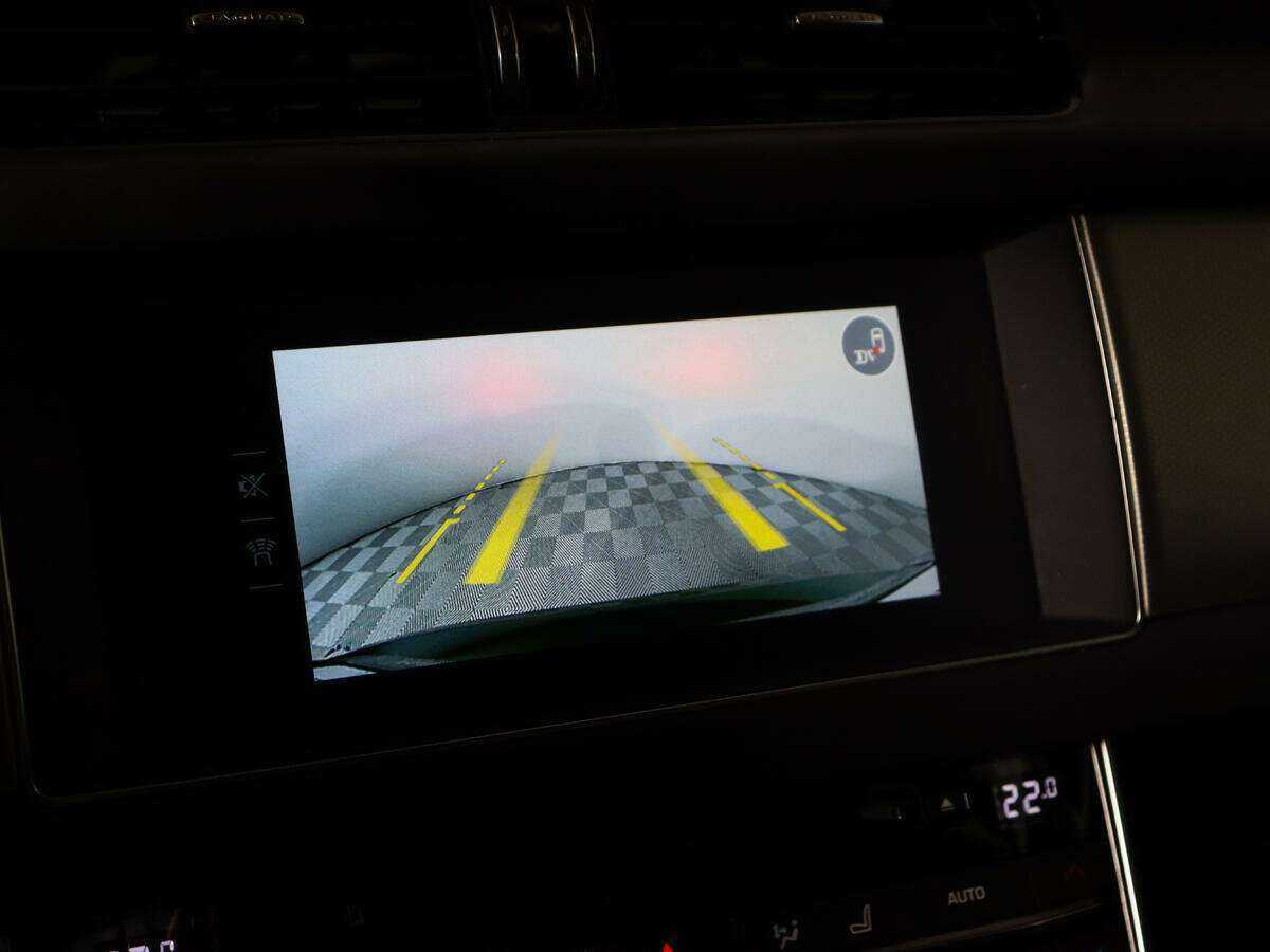 Jaguar XF с пробегом — 2018 год. Фото: #13