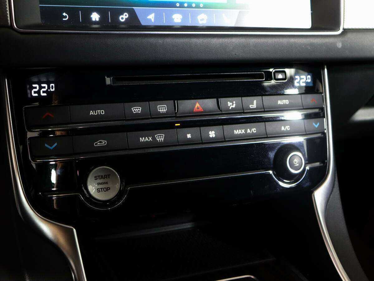 Jaguar XF с пробегом — 2018 год. Фото: #22