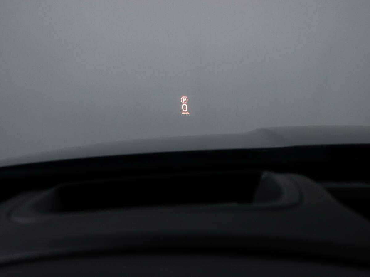 Jaguar XF с пробегом — 2018 год. Фото: #24