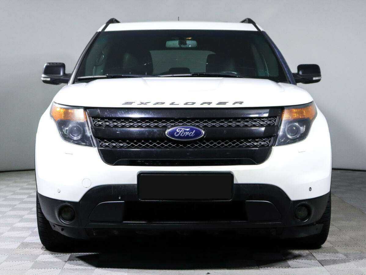 Ford Explorer с пробегом — 2014 год. Фото: #1