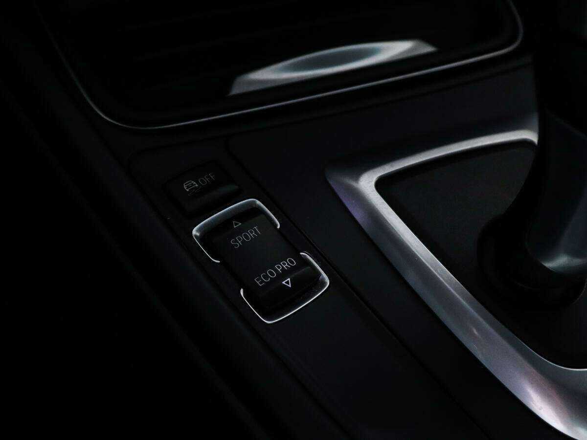 BMW 3 серии с пробегом — 2013 год. Фото: #15