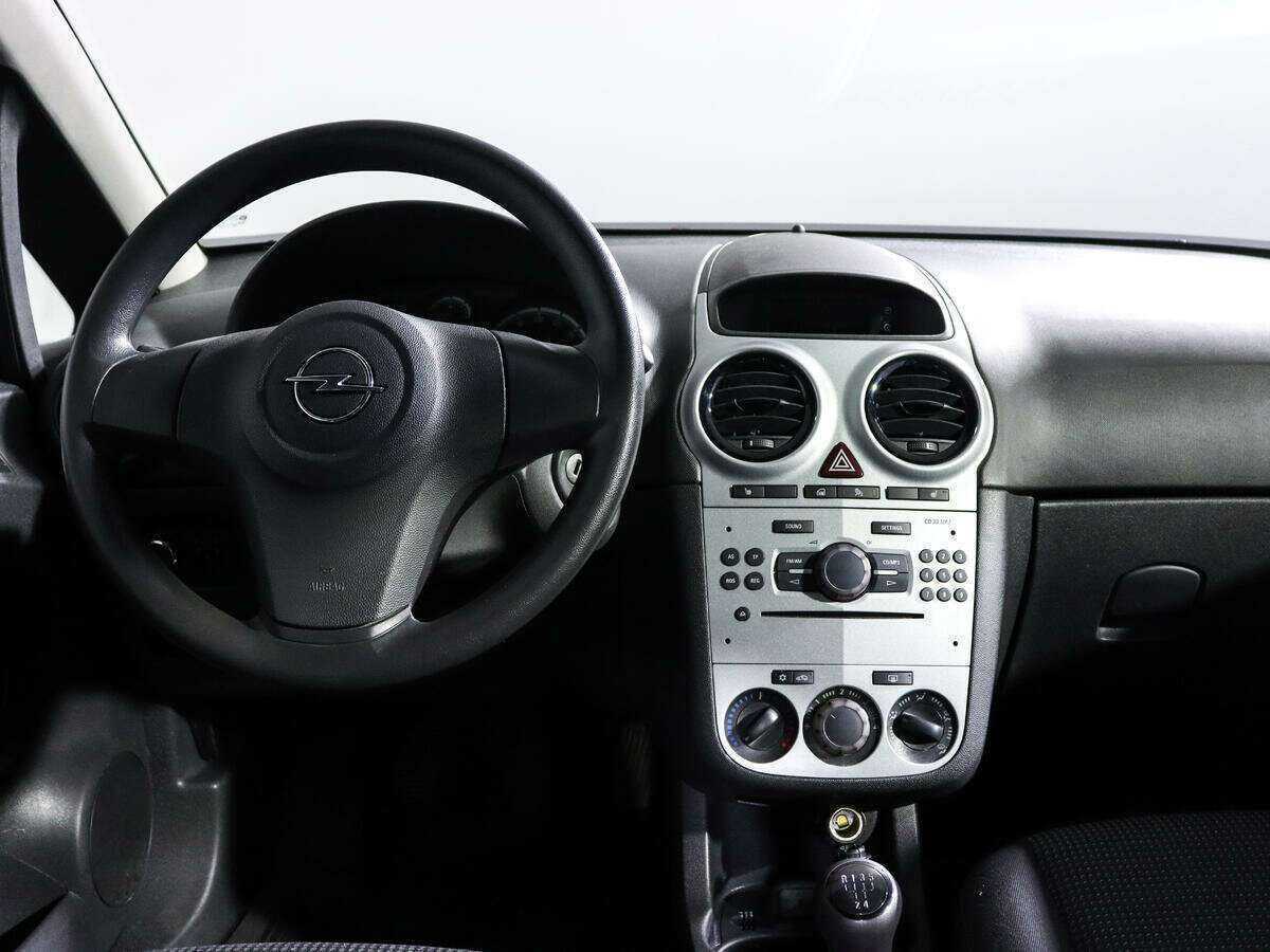 Opel Corsa с пробегом — 2012 год. Фото: #9