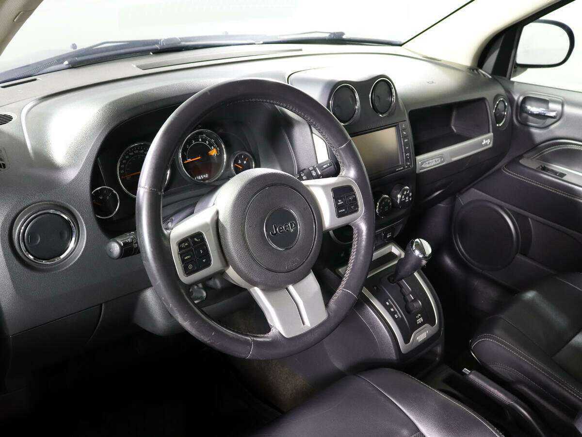 Jeep Compass с пробегом — 2013 год. Фото: #10