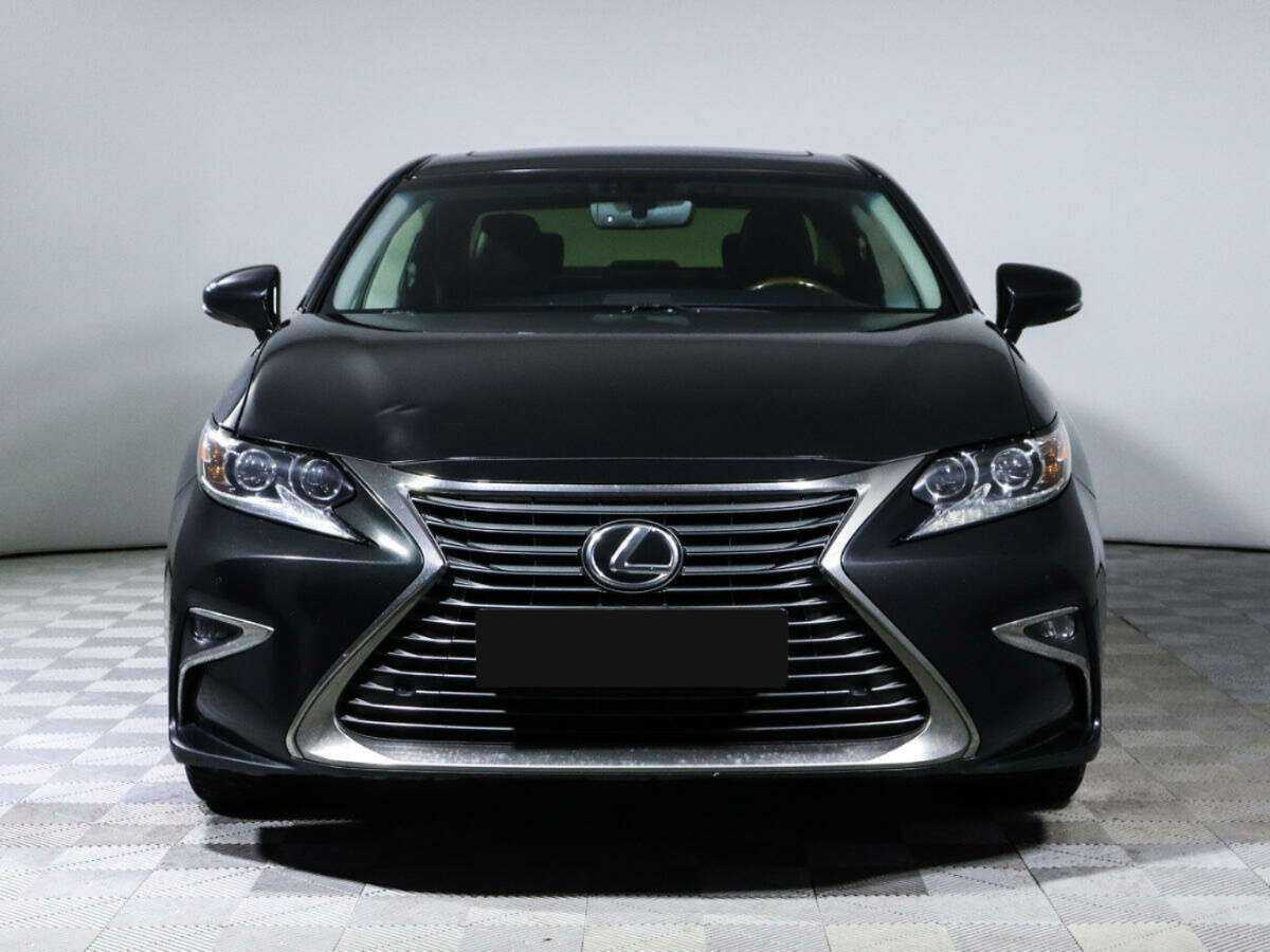 Lexus ES с пробегом — 2016 год. Фото: #1