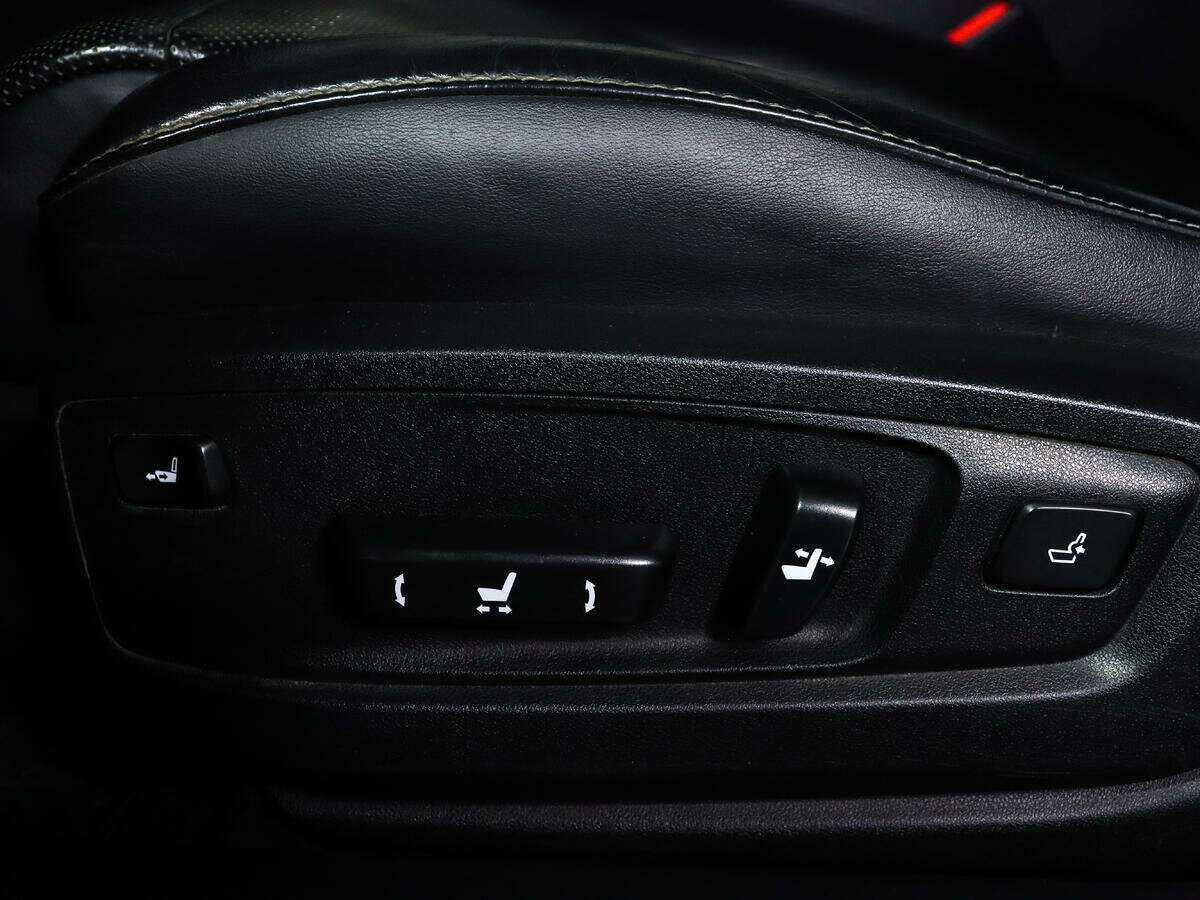 Lexus ES с пробегом — 2016 год. Фото: #22