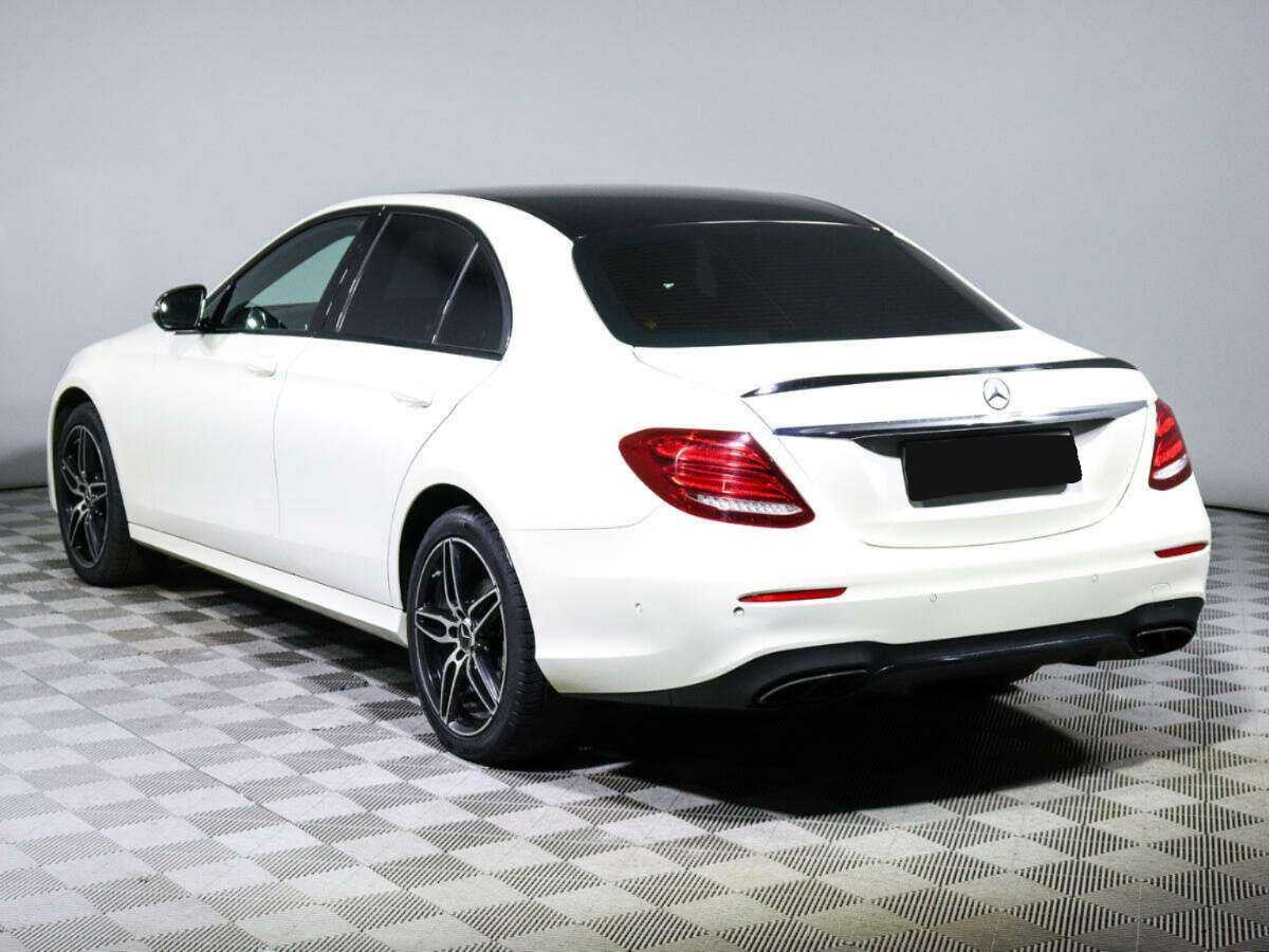 Mercedes-Benz E-Класс с пробегом — 2017 год. Фото: #4