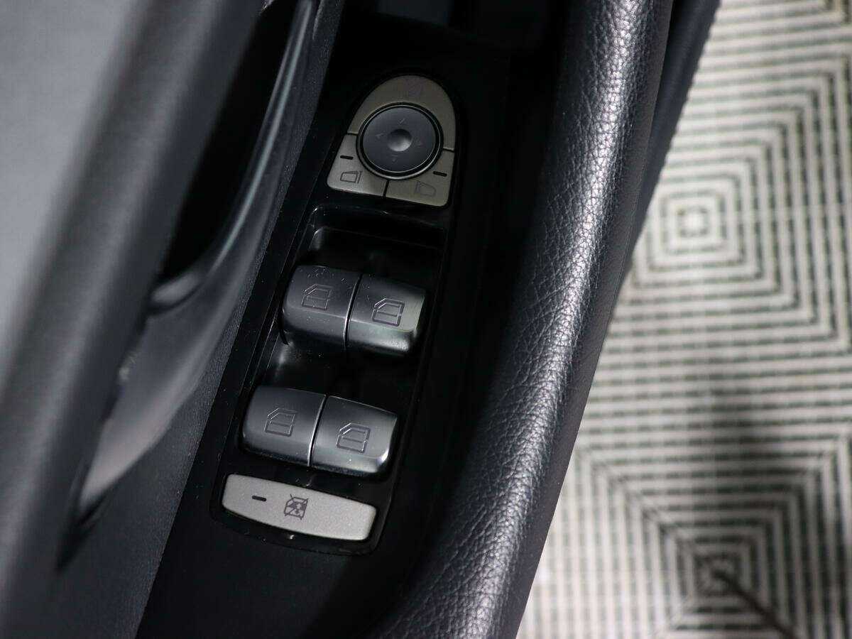 Mercedes-Benz E-Класс с пробегом — 2019 год. Фото: #13