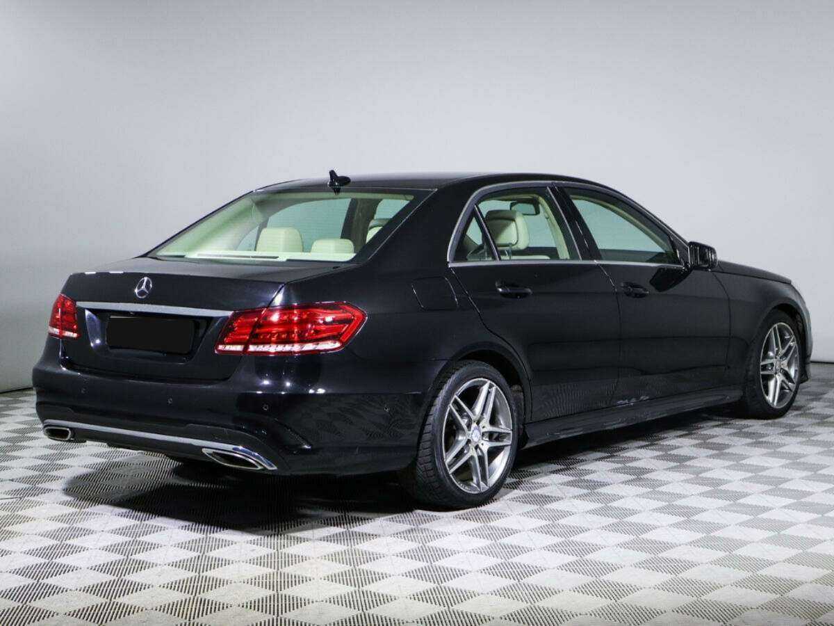 Mercedes-Benz E-Класс с пробегом — 2015 год. Фото: #3
