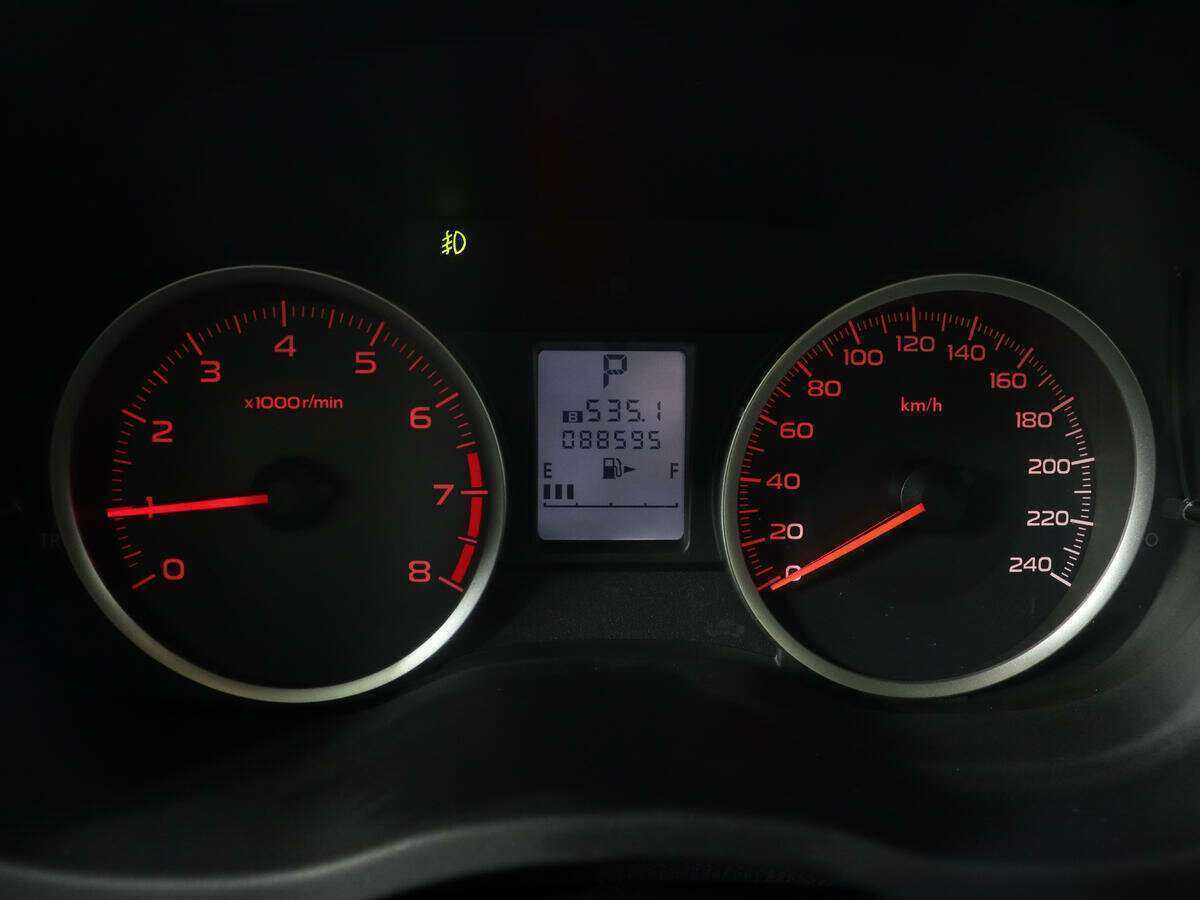 Subaru XV с пробегом — 2012 год. Фото: #8