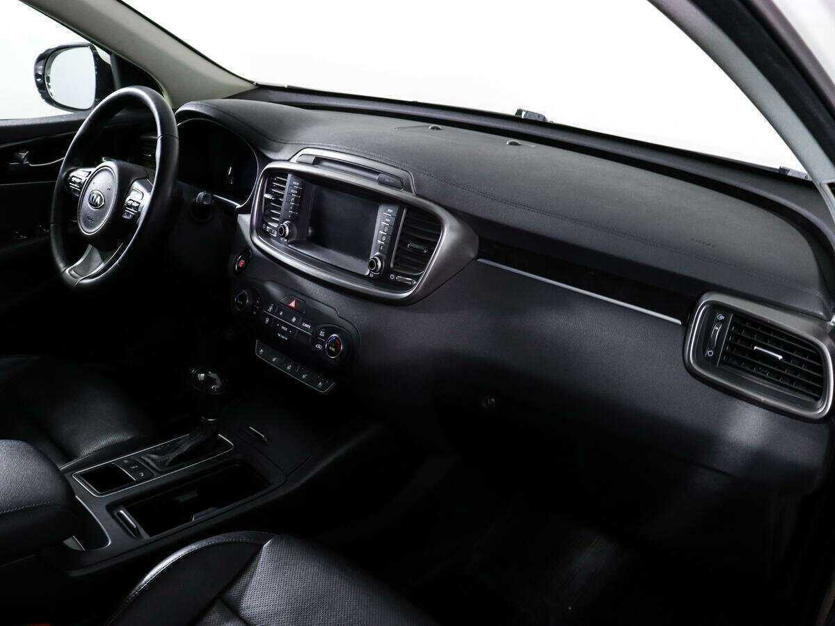 Kia Sorento с пробегом — 2017 год. Фото: #7