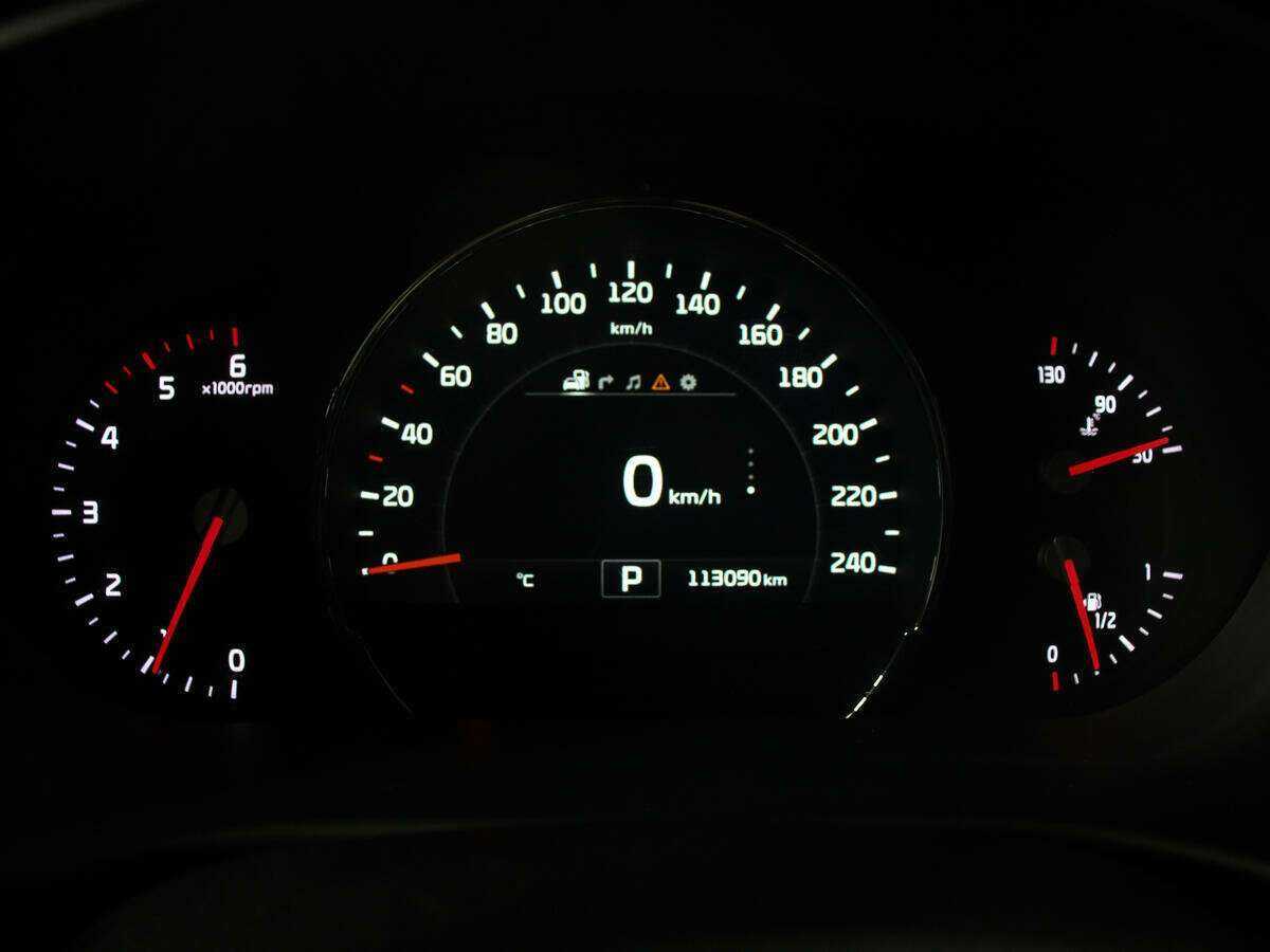 Kia Sorento с пробегом — 2017 год. Фото: #9